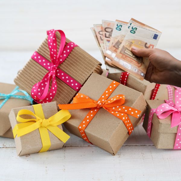 Common examples of “présents d’usage